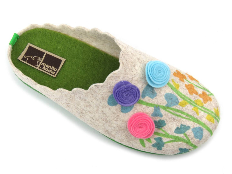 Ciepłe kapcie damskie z kwiatami - MANITU 320051-08, beżowe