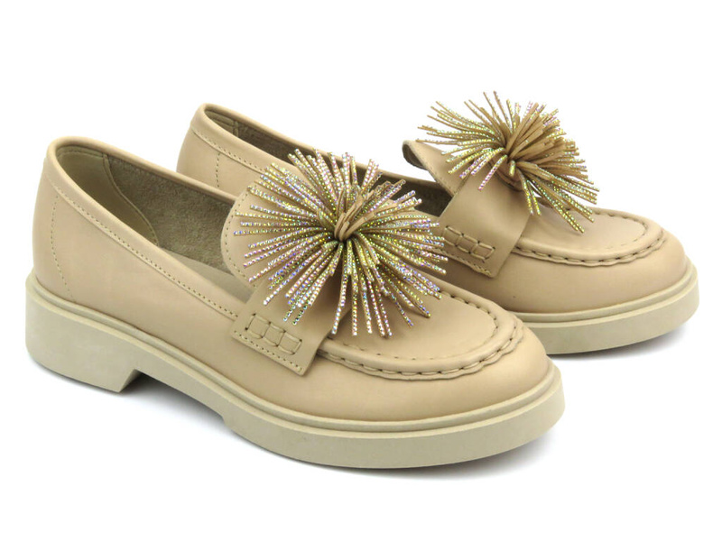 Półbuty, loafersy damskie na grubej podeszwie - CheBello 4383, beżowe
