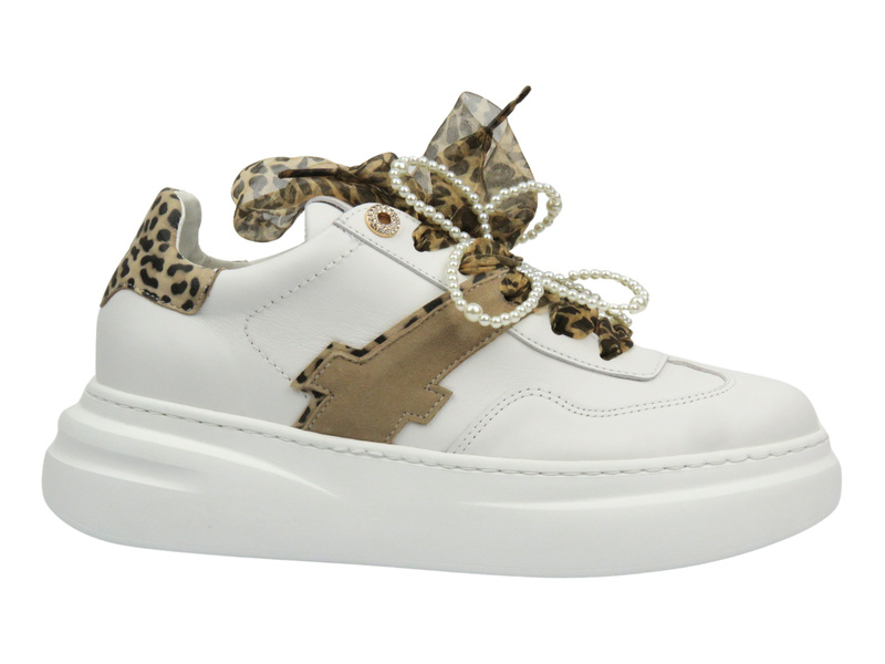 Sportowe buty damskie na platformie - CheBello 4713, białe w panterkę , skórzane