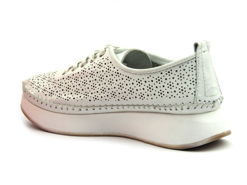Półbuty damskie sportowe z ażurowym wykończeniem - VENEZIA 268147, białe