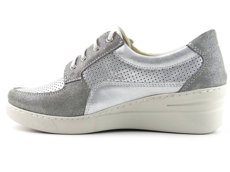 Skórzane sneakersy damskie na koturnie - HELIOS Komfort 373, szare z połyskiem