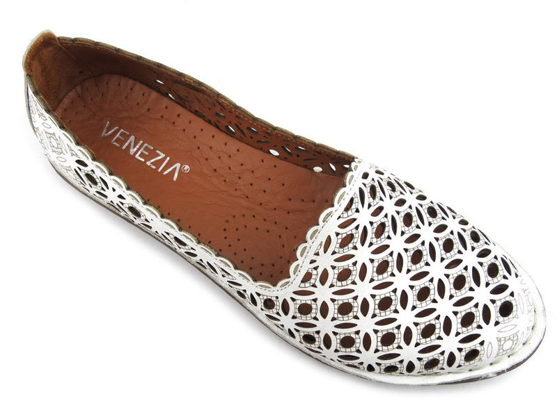 Ażurowe półbuty, mokasyny damskie - VENEZIA 0014101-1, białe