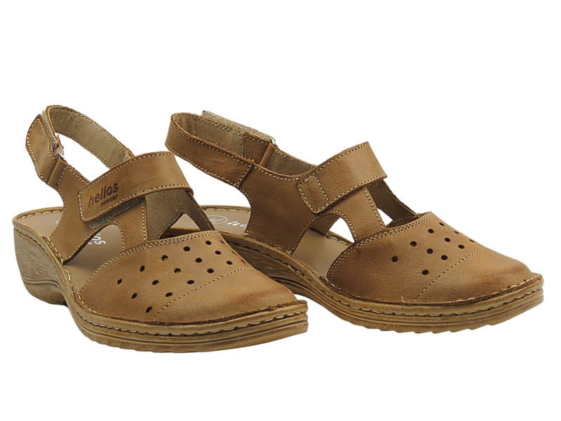 Skórzane sandały damskie na koturnie jasnobrązowe HELIOS Komfort 150
