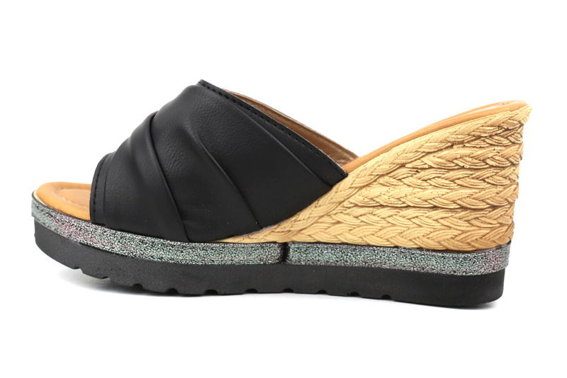 Klapki damskie na koturnie - INBLU FG-34, czarne