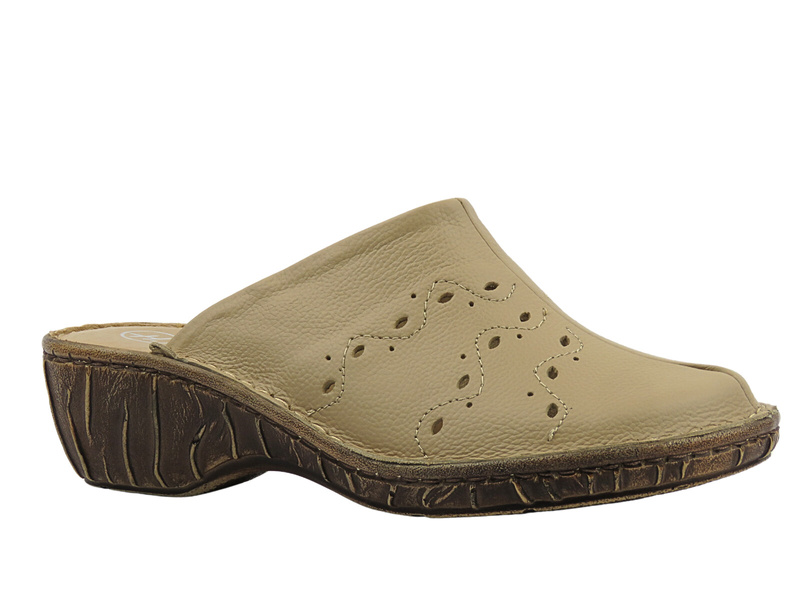 Skórzane klapki damskie na koturnie jasnobeżowe Helios Komfort 693