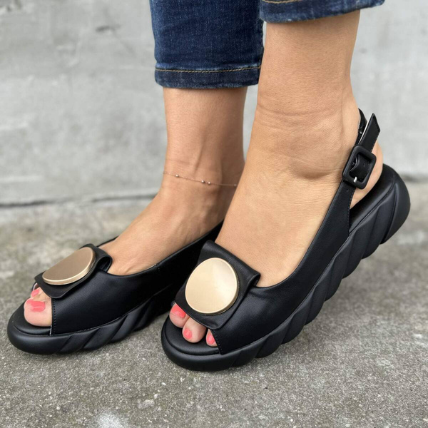 Sandały damskie na platformie z ozdobą- Artiker 52C1630, czarne