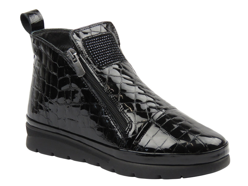 Wygodne botki damskie z lakierowanej skóry Nika Komfort 0630-8410, czarne