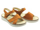 Skórzane sandały damskie ze skrzyżowanymi paskami jasny brąz HELIOS Komfort 123