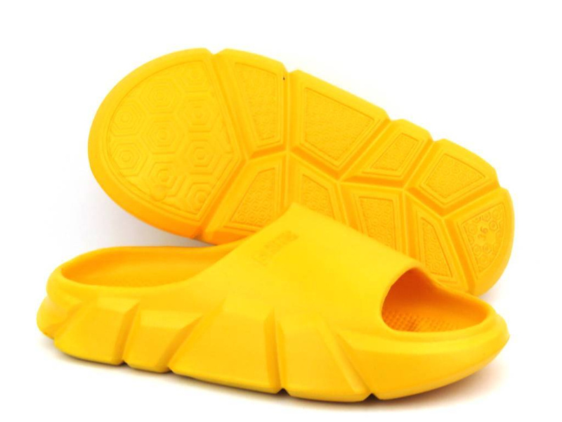 Sportowe klapki damskie na grubej podeszwie - Big Star LL274591, żółte