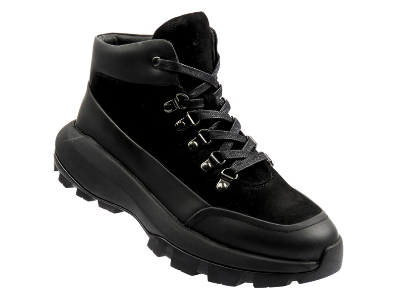 Skórzane sneakersy męskie - JOHN DOUBARE QH6012-204L-G1247, czarne