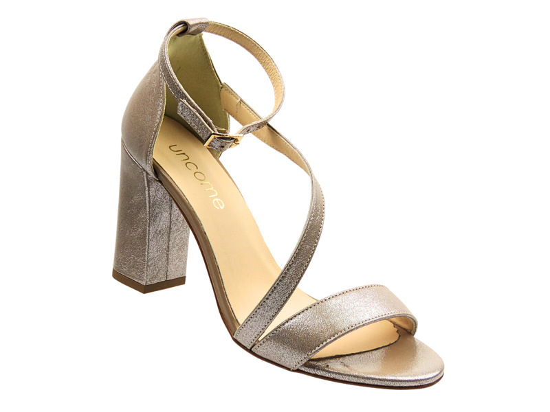 Eleganckie damskie sandały na słupku Uncome  26119, beżowe