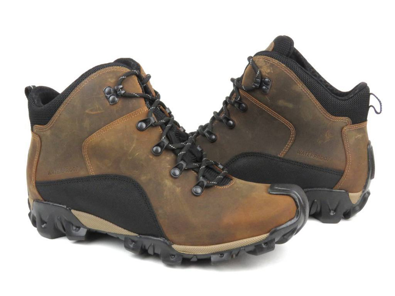 Wysokie trekkingi męskie z membraną - TAPI J-4163, brązowe