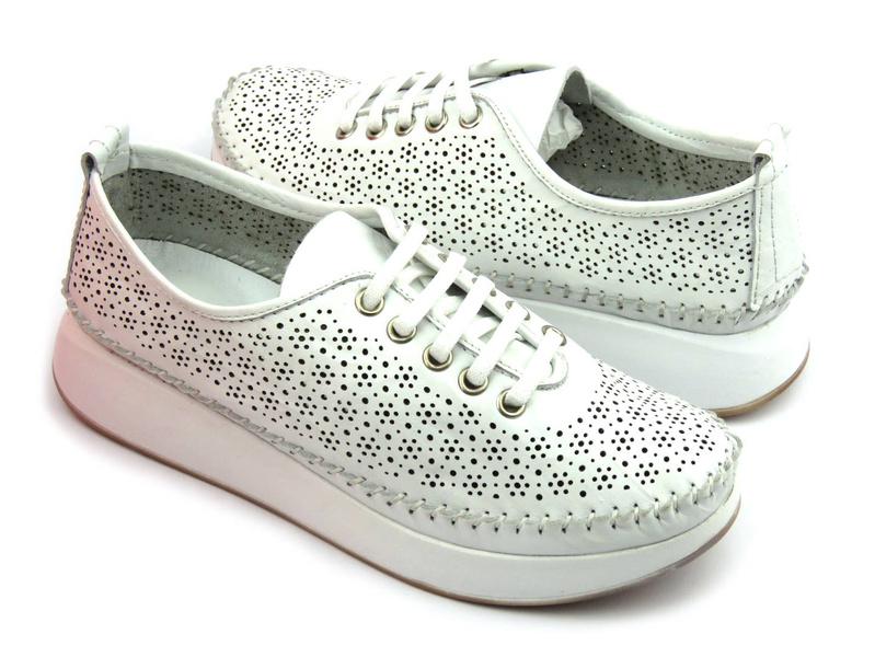 Półbuty damskie sportowe z ażurowym wykończeniem - VENEZIA 268147, białe