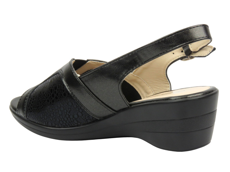 Sandały damskie ze skórzaną wkładką - Unisoft 25SD02-8876, czarne