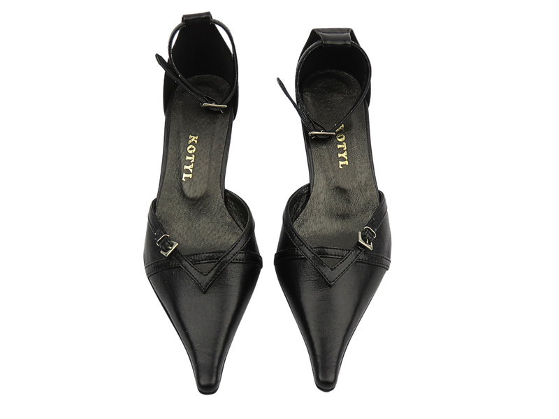 Czółenka na szpilce czarne KOTYL 048