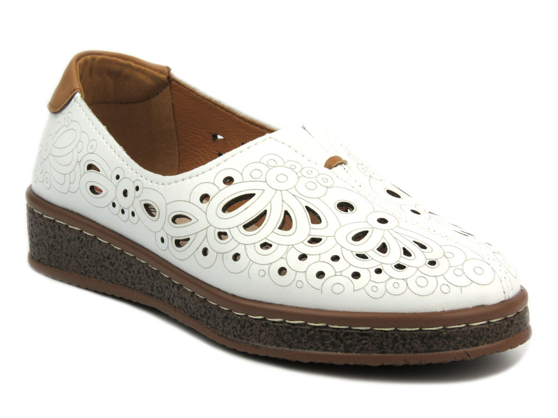 Ażurowe półbuty damskie - Artiker 54C1438, białe