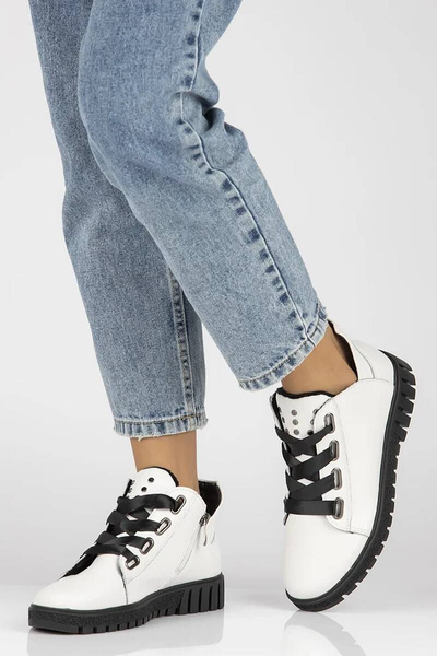 Trzewiki damskie na platformie - Filippo DBT3197/24, białe