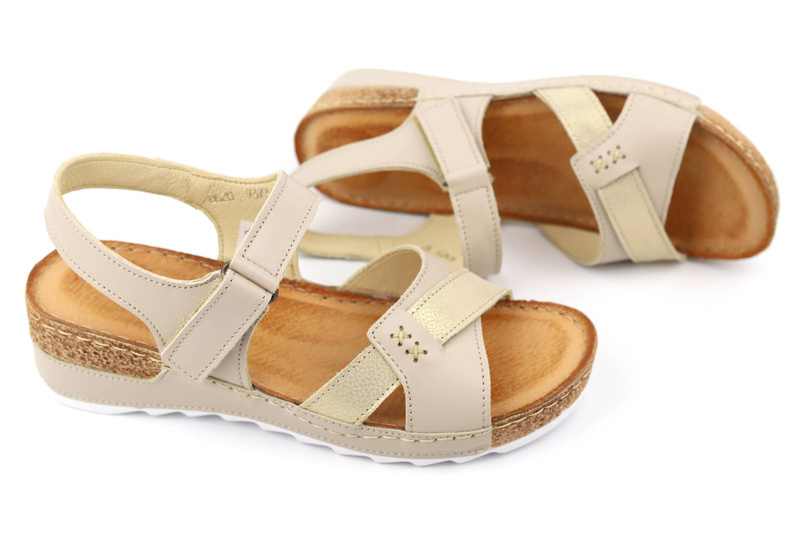 Wygodne sandały damskie na koturnie - Wasak 0620, beżowe