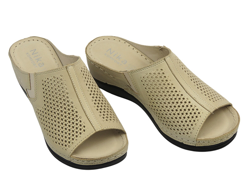 Skórzane klapki damskie na koturnie - Nika Komfort H-157/36, beżowe