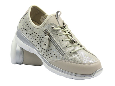 Ażurowe półbuty damskie srebrne Evento 25SP18-8453