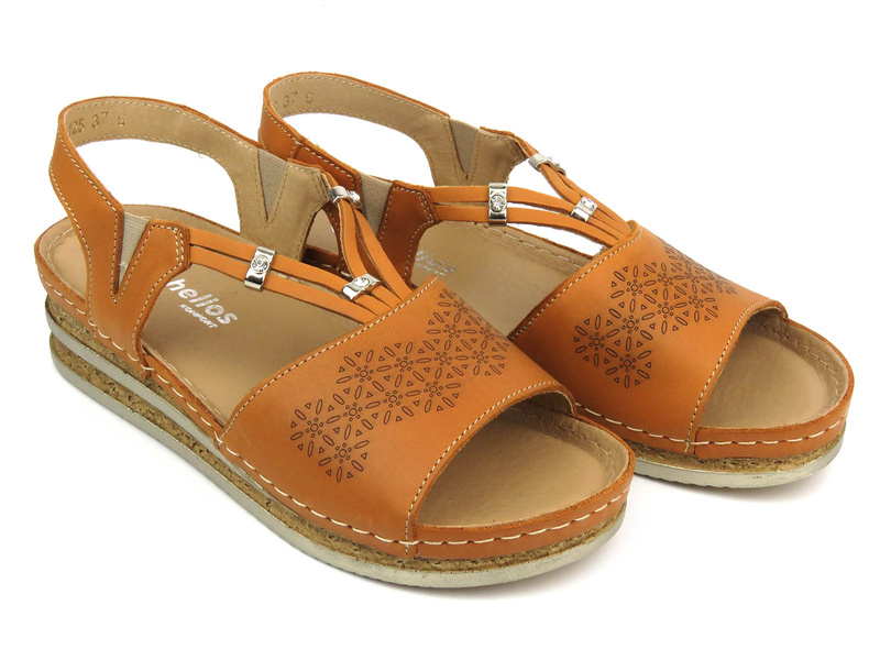Skórzane sandały damskie na delikatnym koturnie - HELIOS Komfort 125, jasnobrązowe