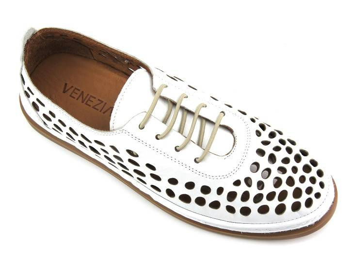 Lekkie półbuty damskie na wiosnę i lato - VENEZIA 017025, białe