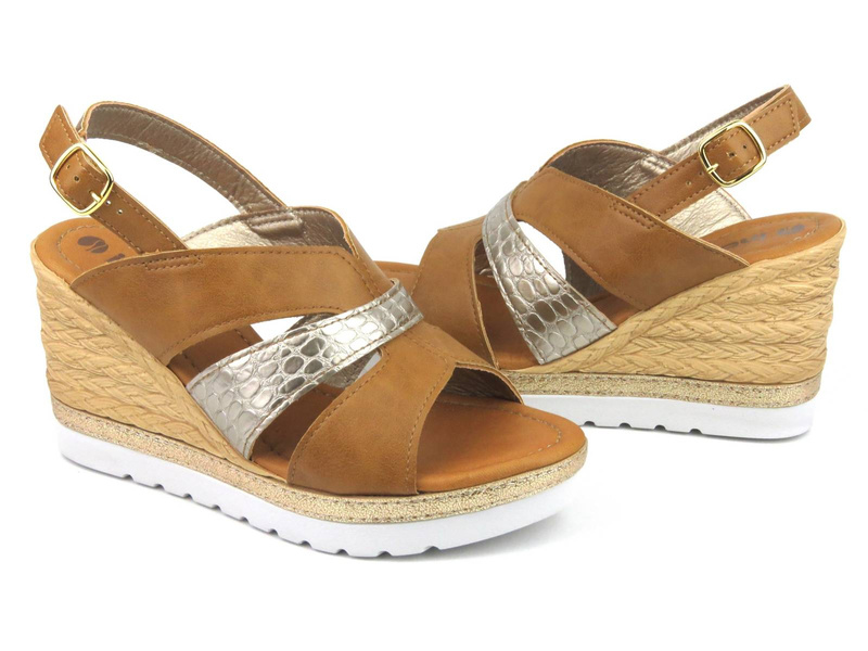 Sandały damskie na koturnie - INBLU FG-36, brązowe