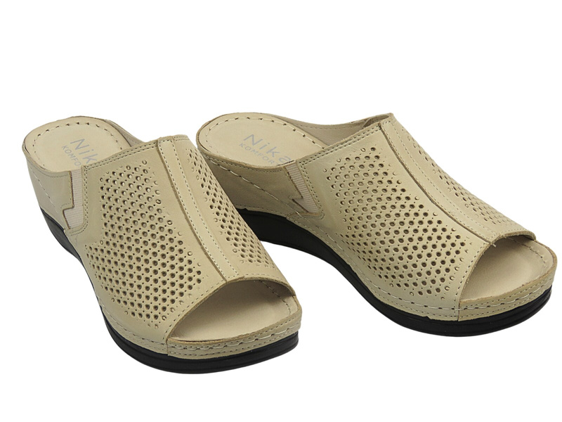 Skórzane klapki damskie na koturnie - Nika Komfort H-157/36, beżowe