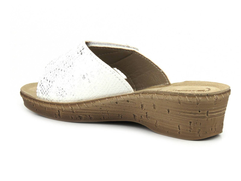 Klapki damskie na rzep - INBLU 26-79, białe