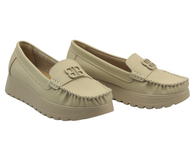 Półbuty, mokasyny damskie ze skóry naturalnej beżowe Vinceza  66771