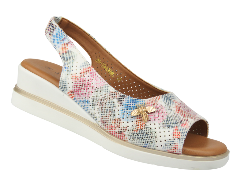Wygodne sandały damskie Potocki 26-19408, multicolor – lekkie obuwie na koturnie