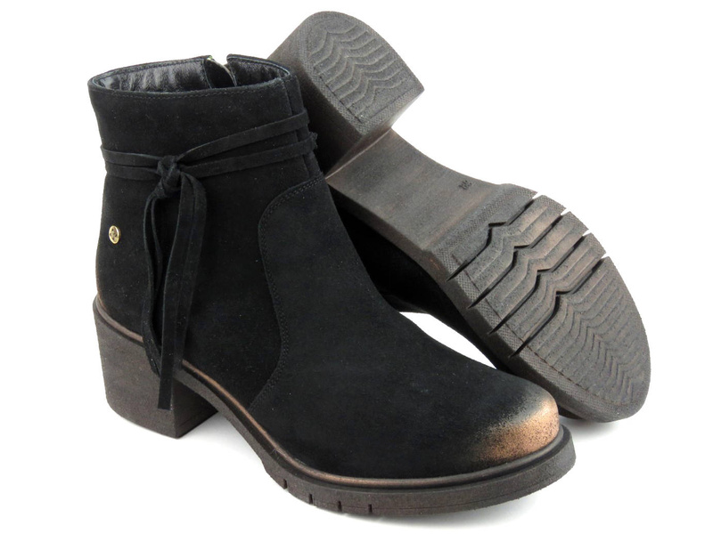 Zamszowe botki damskie na obcasie - MACIEJKA 05720-01, czarne