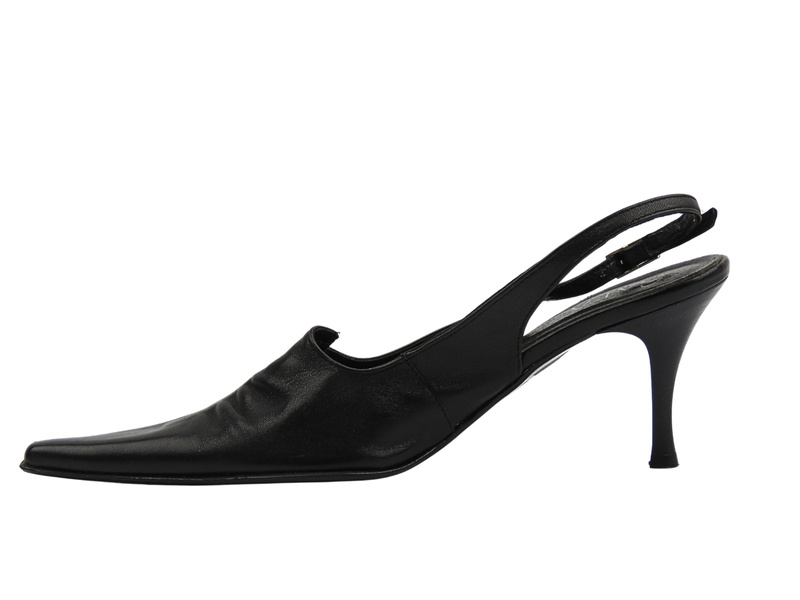 Czółenka na szpilce czarne z regulowanym paskiem Sala 304