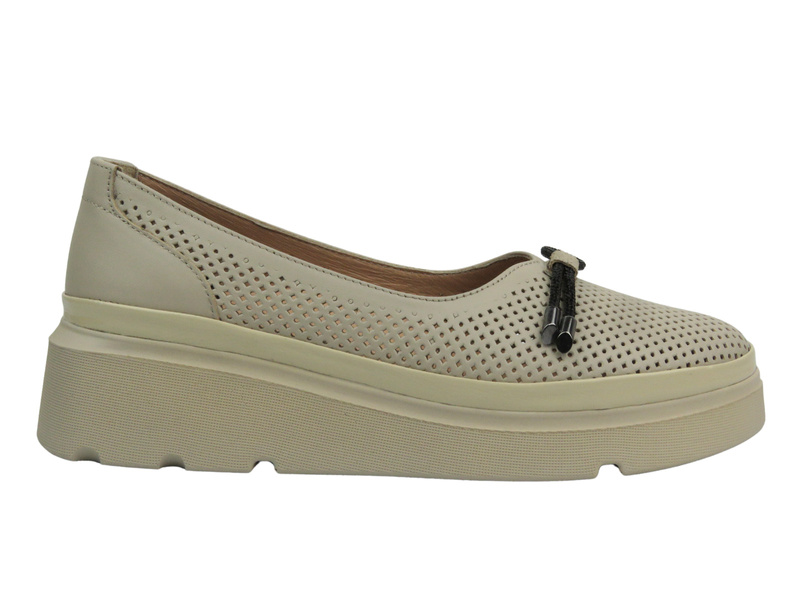 Eleganckie półbuty damskie ze skóry naturalnej - Bombonella 773.1911, beżowe