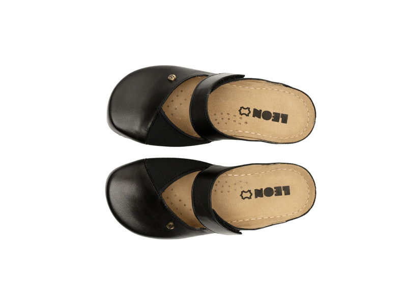 Skórzane Klapki Damskie czarne Leon 953