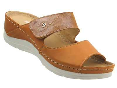 Skórzane klapki damskie na rzep - Hilby 286, jasny brąz