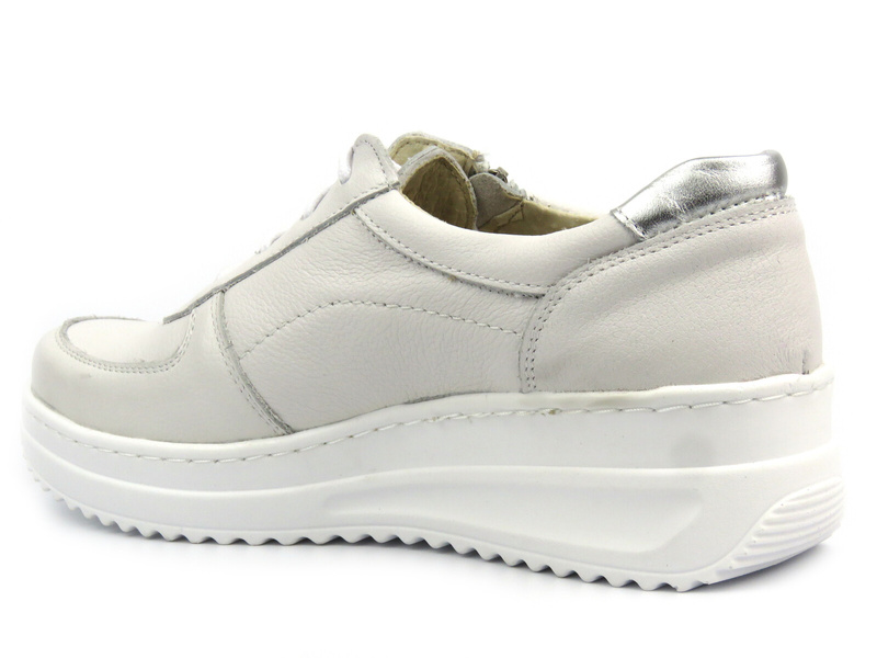 Wygodne, skórzane półbuty damskie - Helios 419, białe