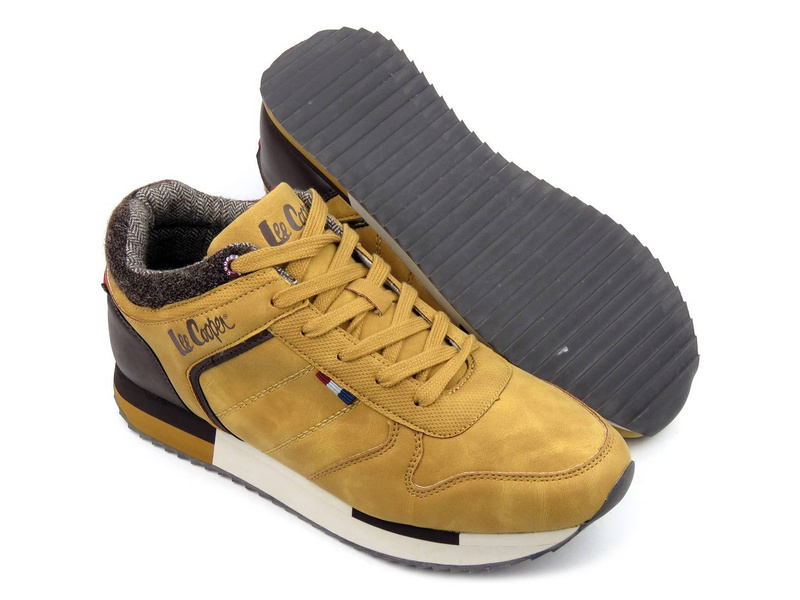 Zimowe sneakersy męskie wyłożone grubą tkaniną - LEE COOPER LCJ-21-29-0643M, brązowe