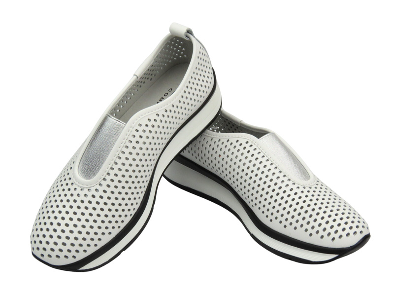 Ażurowe półbuty damskie wsuwane - Sokolski W25-26, białe