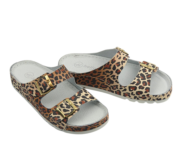 Wygodne klapki damskie lekarskie, sanitarne brązowe w panterkę HELIOS Komfort 288