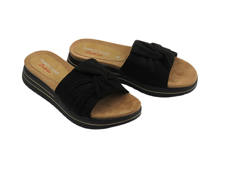 Klapki damskie ze skóry ekologicznej czarne Marco Tozzi 2-27501-44