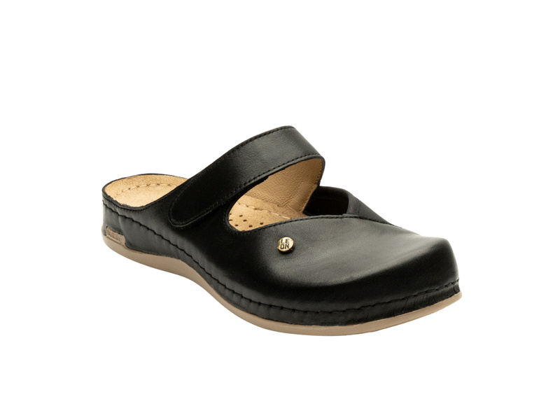 Skórzane Klapki Damskie czarne Leon 953