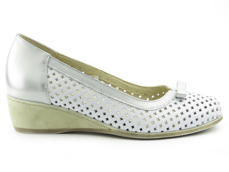 Ażurowe półbuty damskie na koturnie - AXEL 1847, srebrne