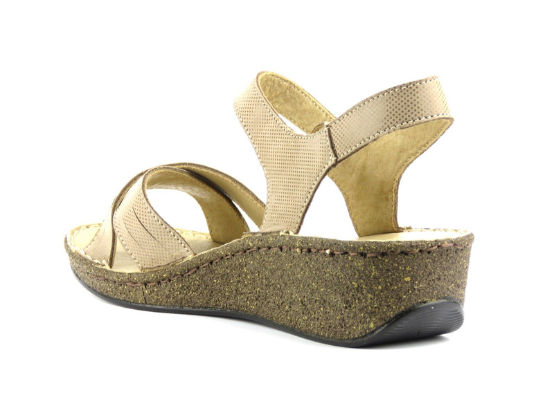 Skórzane sandały damskie na niewysokim koturnie - HELIOS Komfort 228, beżowe