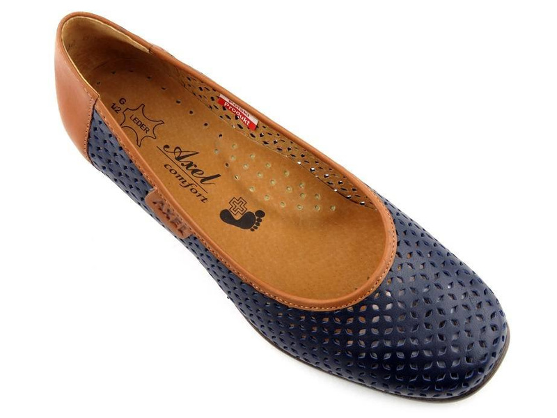 Półbuty damskie z ażurową, przewiewną cholewką - Axel 1676, granatowe