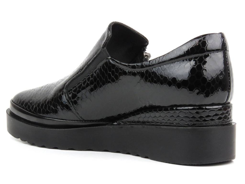 Półbuty damskie ze skóry naturalnej lakierowane - VENEZIA 020018, czarne