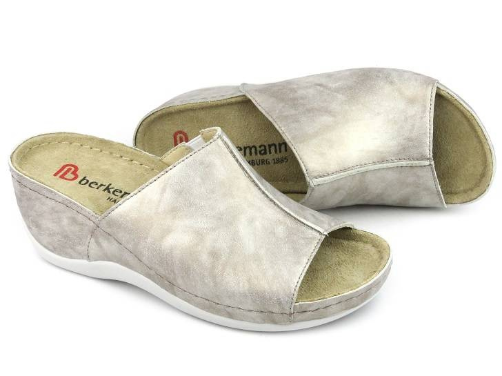 Wygodne klapki damskie bez noska - Berkemann Candela 01750, srebrne