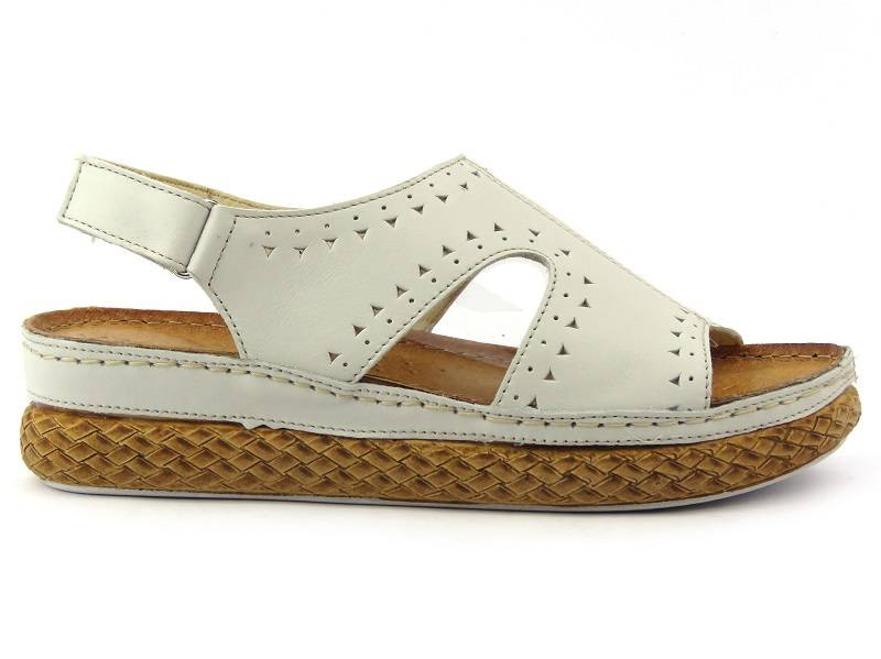 Skórzane sandały damskie z ażurowym wzorem - WASAK 0652, białe
