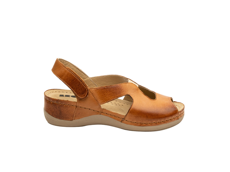 Skórzane sandały damskie brązowe Leon 924