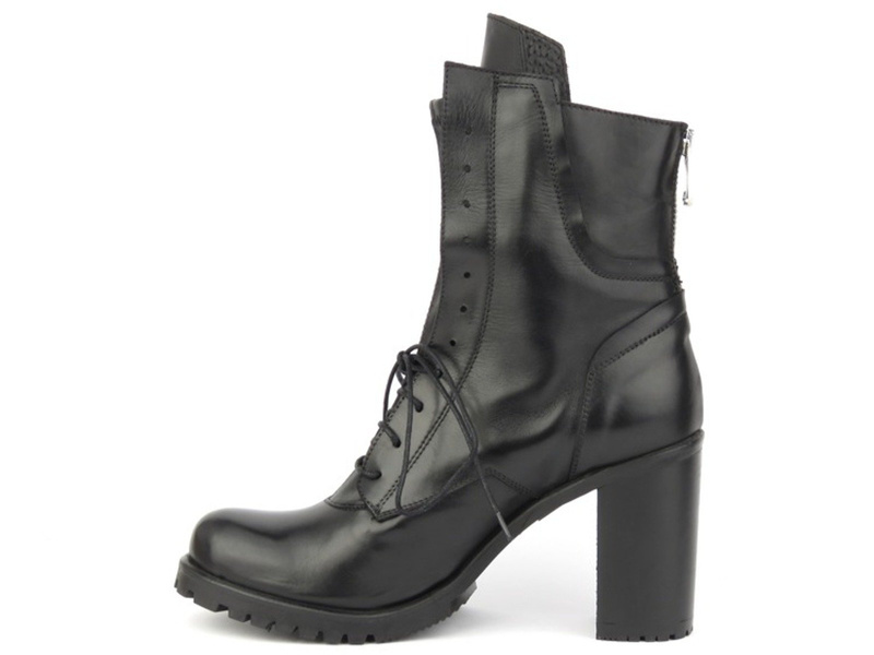 Skórzane botki damskie na wysokim słupku - Venezia 2410, czarne